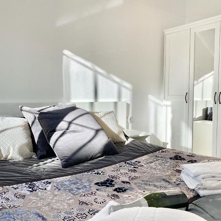 Appartement Devant La Plage Росас Экстерьер фото